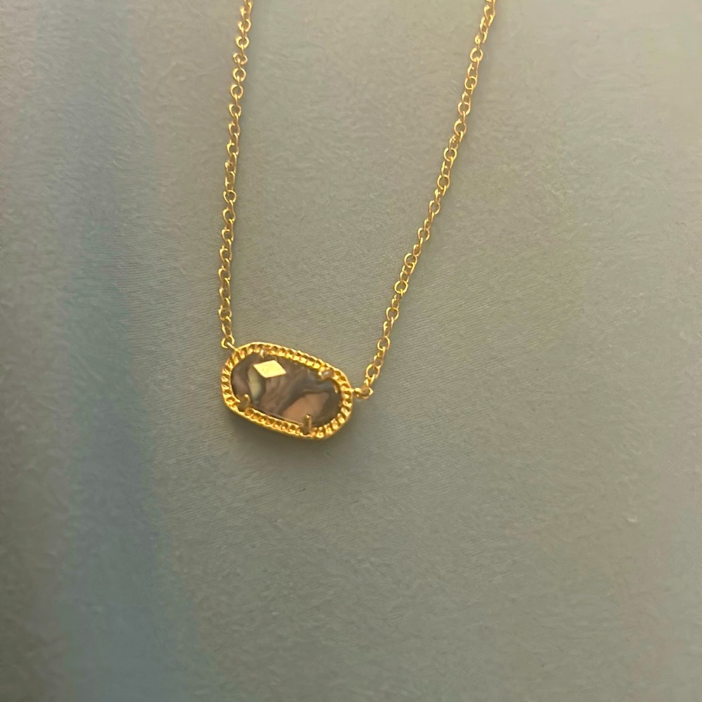 Kendra Scott Necklace